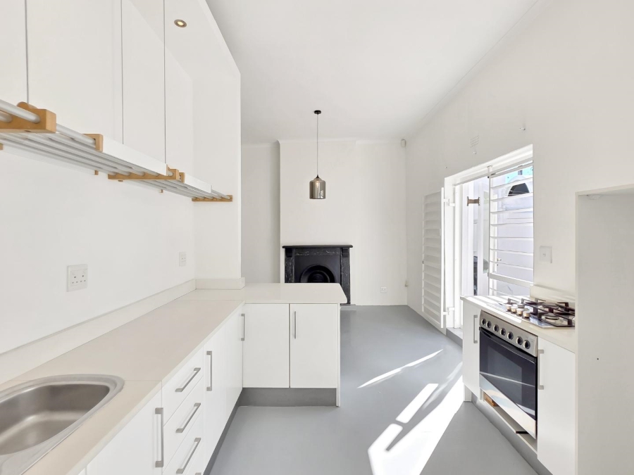 2 Bedroom Property for Sale in Gardens Western Cape